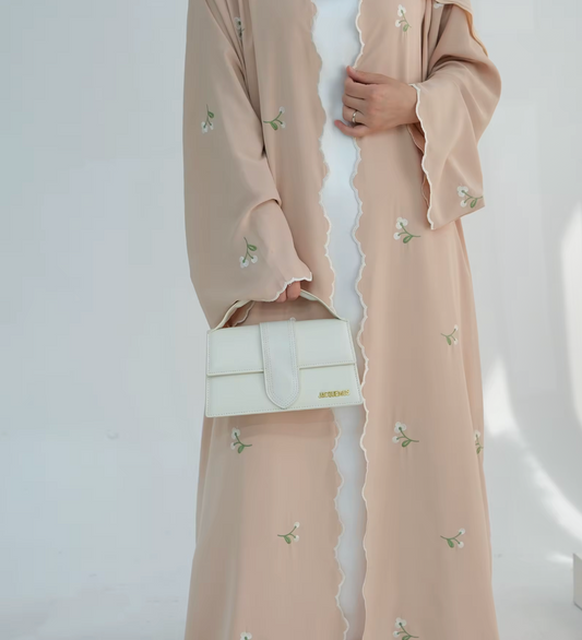 Floral Embroidered Open Abaya – Elegant Scalloped Trim Modest Maxi